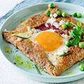 Za doručak ili večeru: Palačinke od heljde sa šunkom i jajima