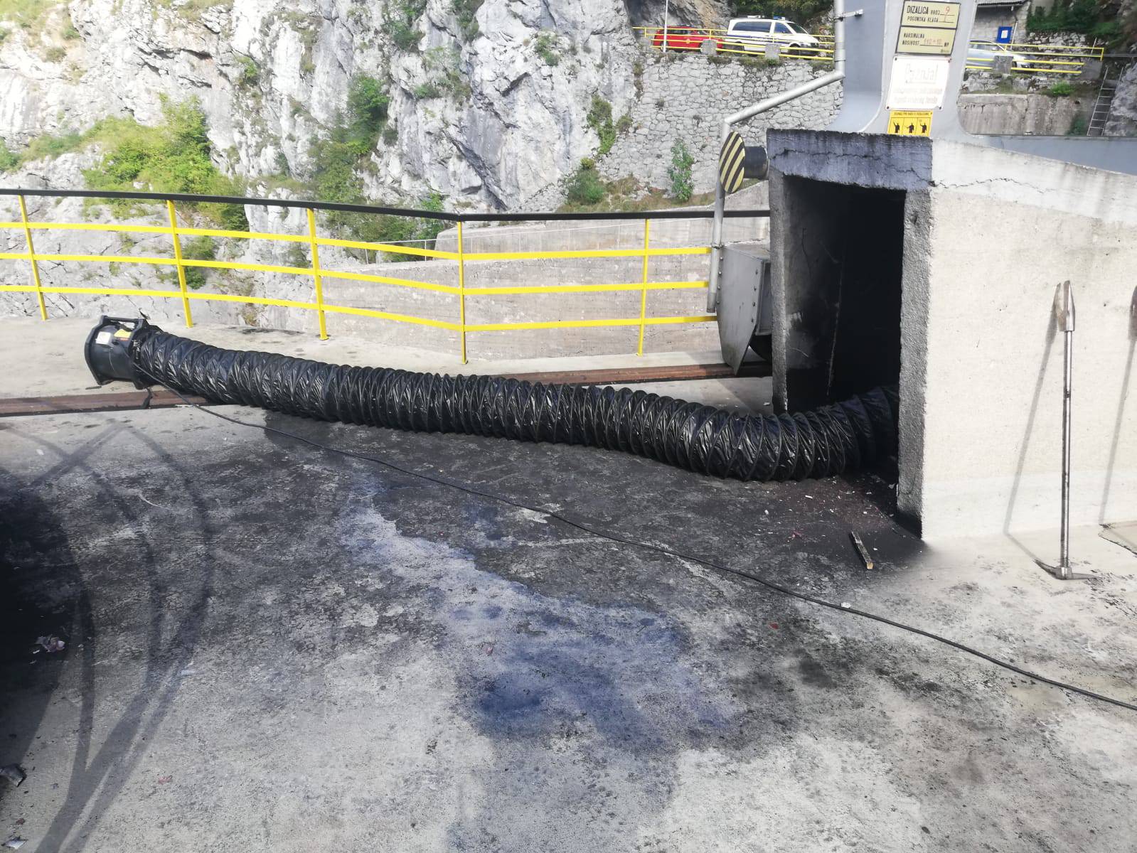 Gorjela hidroelektrana: Požar je buknuo tri kata ispod zemlje, jedan radnik se nagutao dima