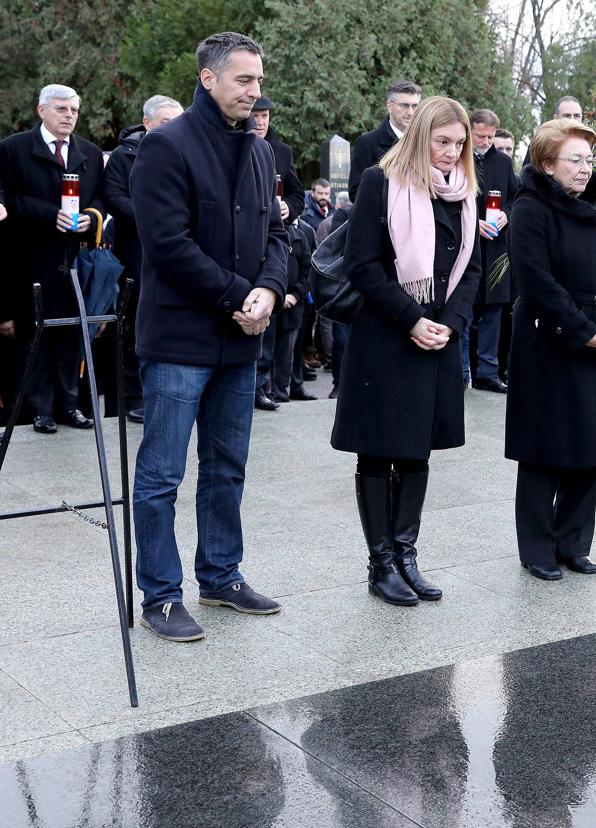 Zagreb: HDZ ploÅ¾io vijenac na grob predsjednika TuÄmana