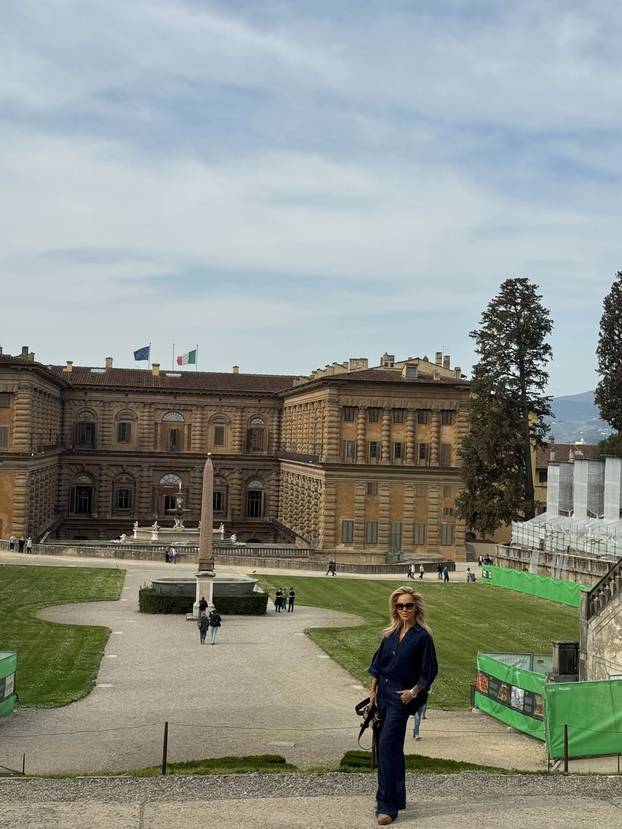 FOTO Uopće im nije loše! Vino, večere i muzeji: Evo kako se Maja i Šime provode na putu...
