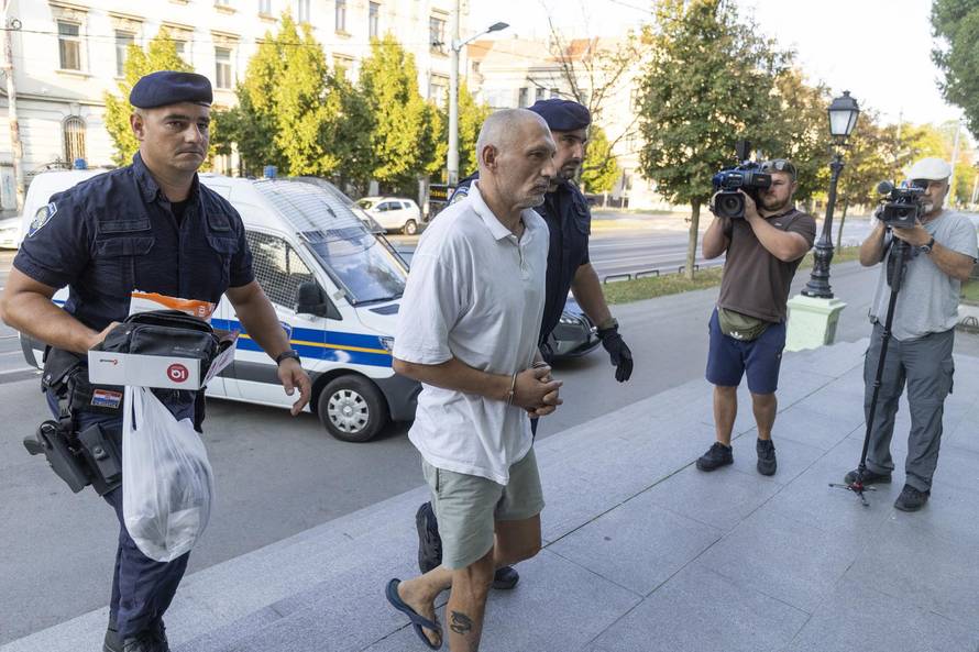 Osijek: Privođenje osumnjičenog za ubojstvo supruge u mjestu Tenja