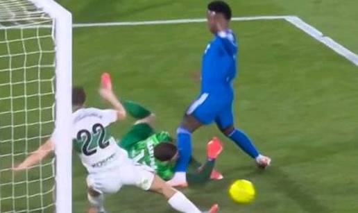 VIDEO Suci su pogurali Real do boda?! 'To je jasna opasna igra'