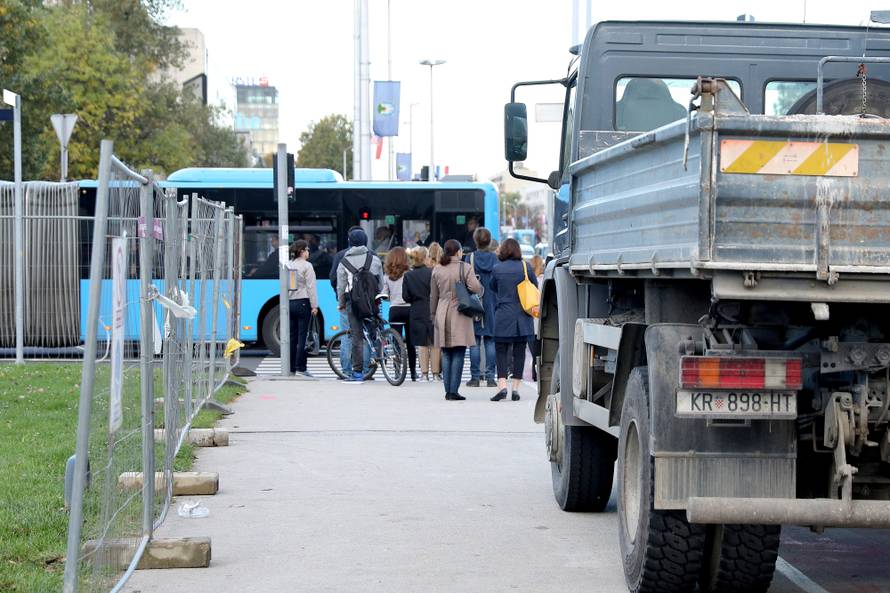 Zagreb: PoÄeli radovi na postavljanju spomenika dr. Franji TuÄmanu