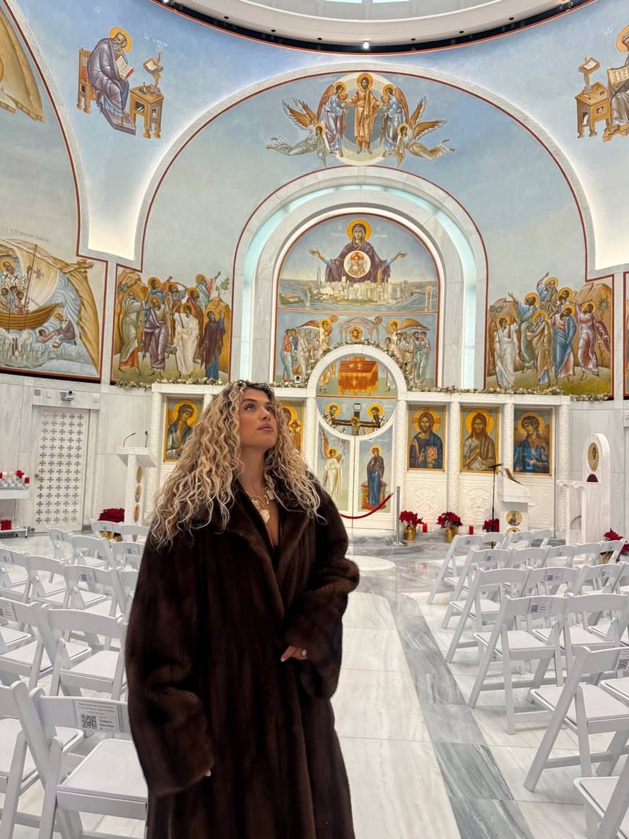 Britanska pjevačica Antigoni je bila zvijezda kontroverznog realityja, sada ide na Eurosong