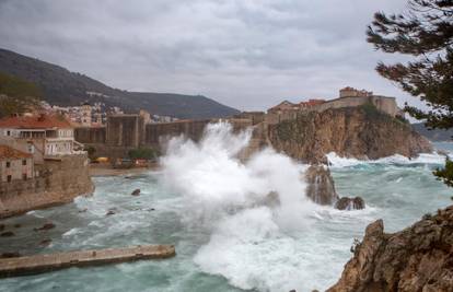 U utorak promjena vremena, u Dalmaciji i olujno nevrijeme