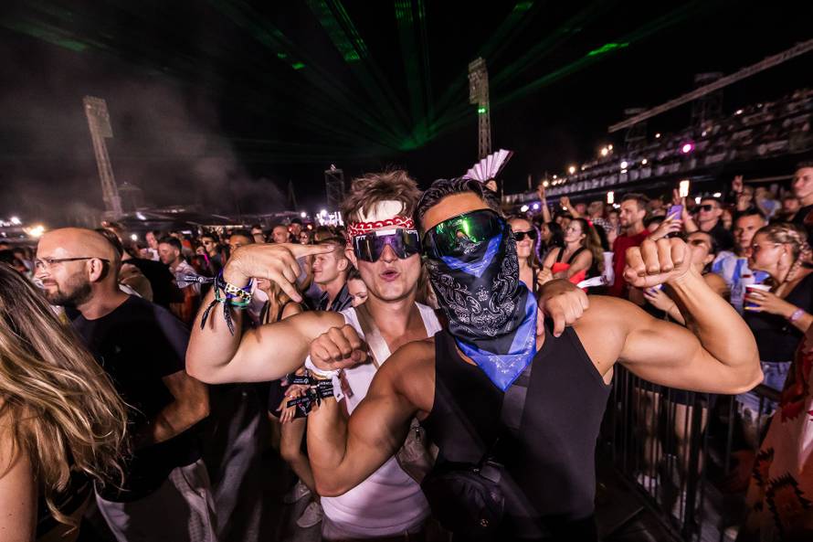 Split - DJ Vini Vici.