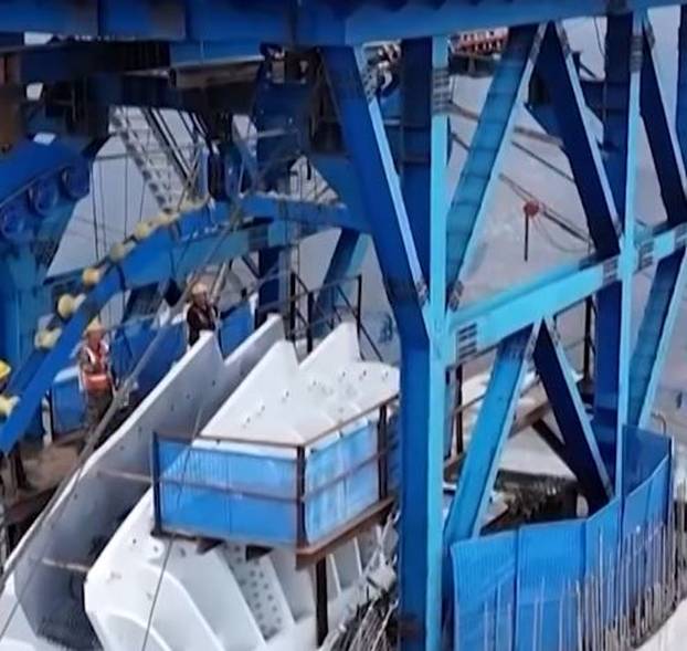 FOTO Otvoren u Kini: Evo kako izgleda najviši most na svijetu