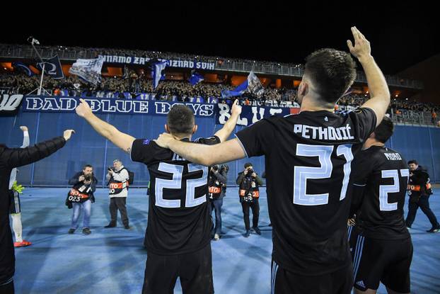 Zagreb: Slavlje igrača GNK Dinamo s navijačima nakon pobjede nad Benficom