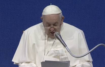 Papa se zahvalio na potpori nakon operacije: 'To mi je bila velika pomoć i velika utjeha'