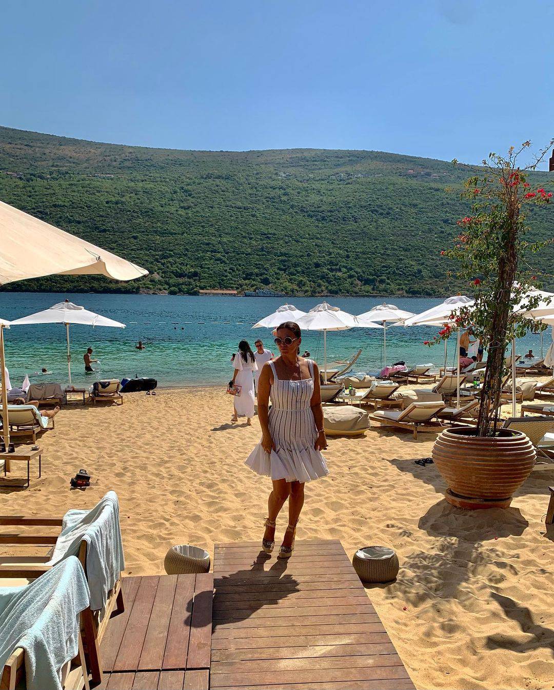 Nina Badrić počastila fanove fotkama s plaže: 'Sjajno mjesto'