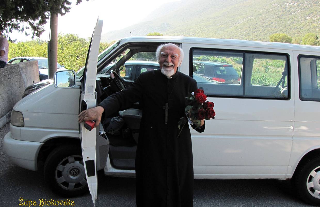 Preminuo župnik Turić: U SAD-u ga optužili za pedofiliju, a u Hrvatskoj je veličao Pavelića