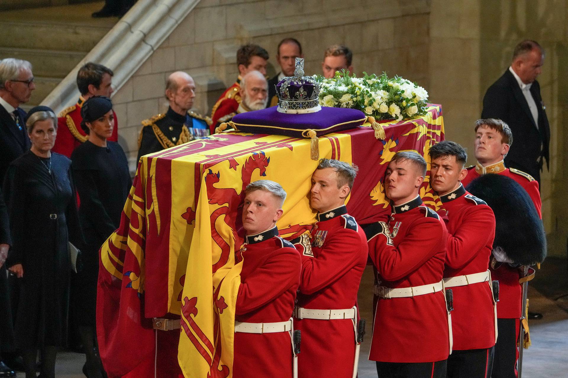 Britain mourns Queen Elizabeth