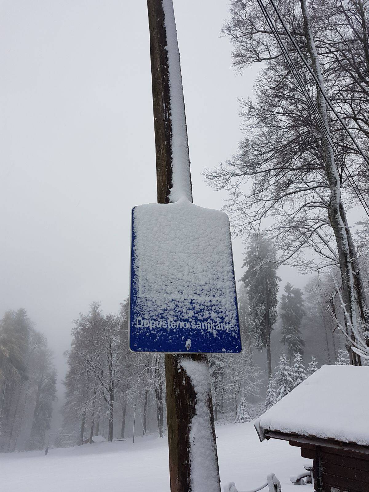 Zabijelio se G. kotar, Sljeme...: Kamioni zapeli, ne mogu nigdje