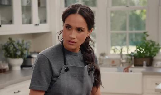 Nove kritike na račun Meghan: 'Naopako držiš te hvataljke!'