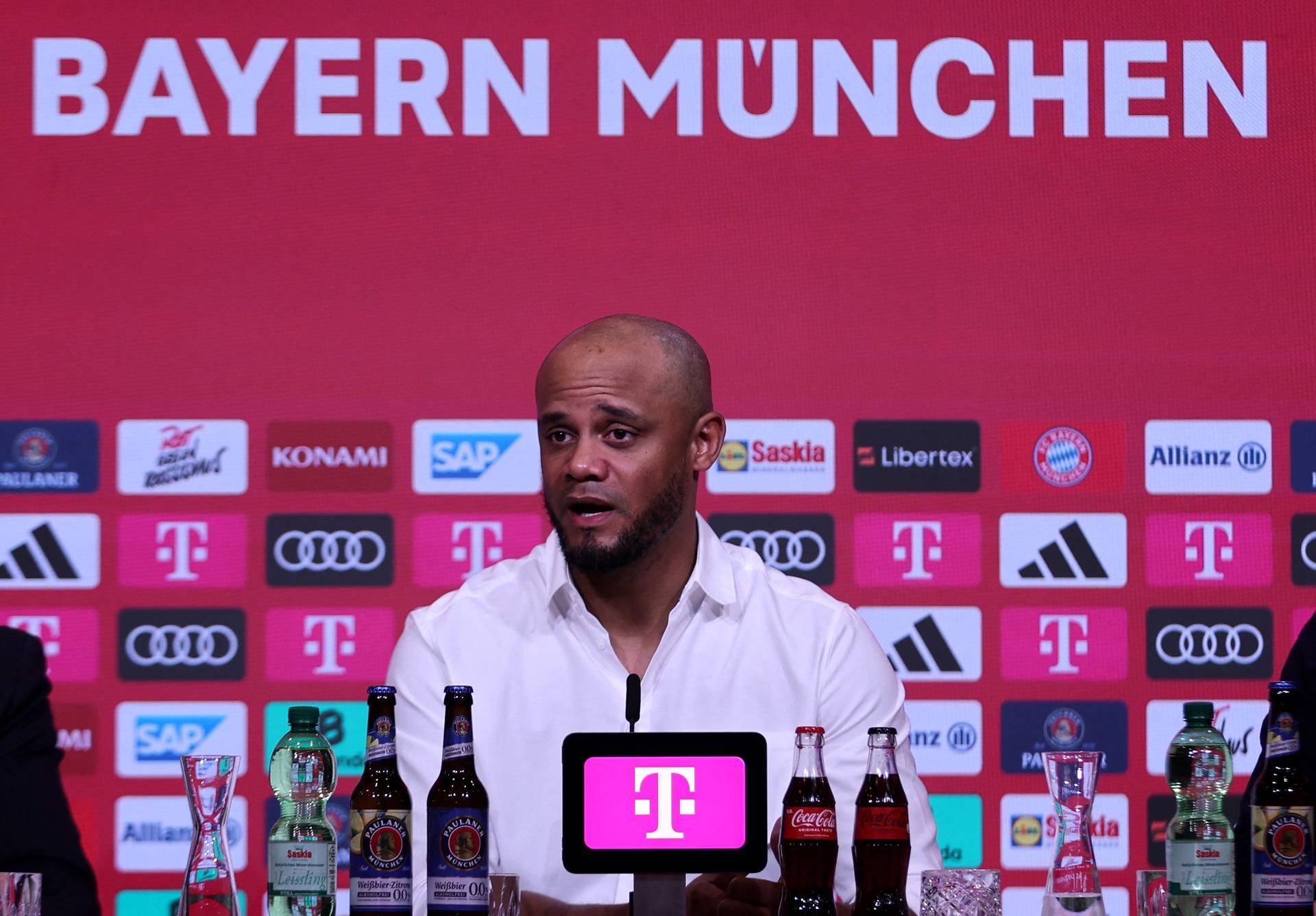 Bayern Munich present new coach Vincent Kompany