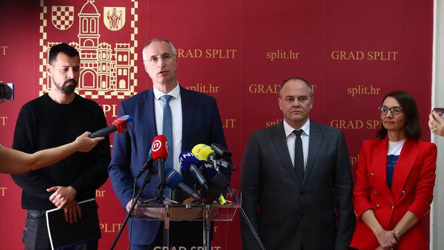 Split: Konferencija za medije gradonačelnika Ivice Puljka zbog kazne koju je dobio od Državnog inspektorata