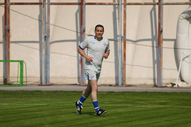 FOTO Legende Dinama ponovno u kopačkama: Boban, Zajec, Marić... zaigrali na izborni dan!