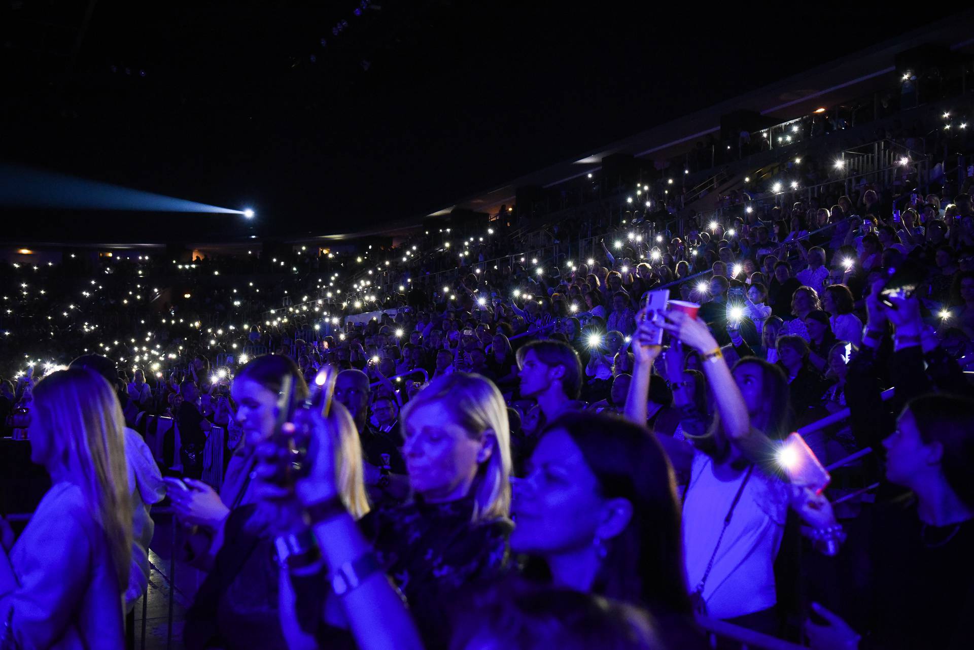 Zagreb: Vanna koncertom u Areni Zagreb obilježila 30 godina na glazbenoj sceni