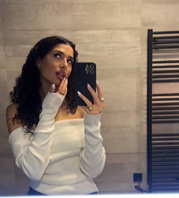 FOTO Uzeli je na zub jer se voli srediti za utakmice. Ovako im je odgovorila: 'Zar vam sve smeta'