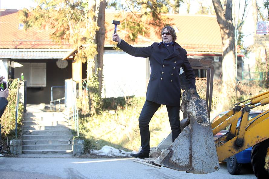 Gobac kao Bandić na Bageru: 'Jabuku ću srušiti pjesmom'