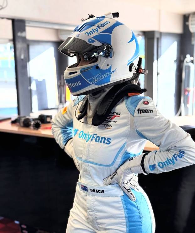 Iz trkaćih automobila prebacila se na OnlyFans i 'diže' milijune