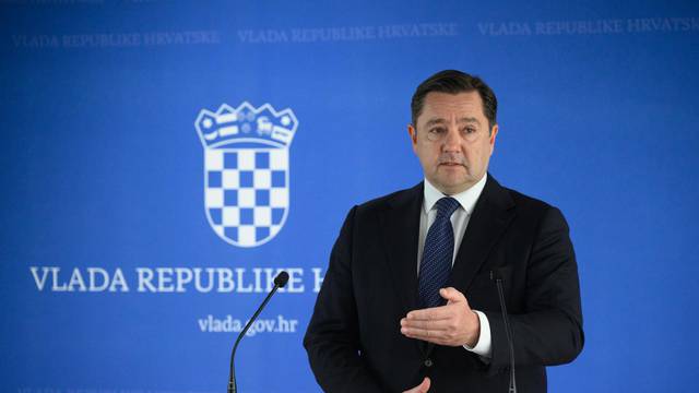 Zagreb: Andrija Mikulić obratio se medijima nakon sjednice Vlade RH