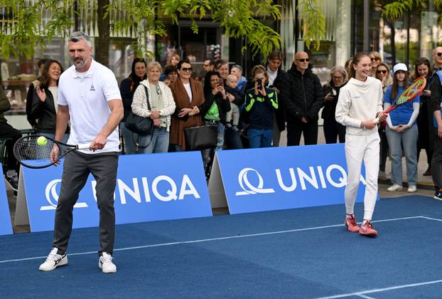 Zagreb: Goran Ivanišević odigrao je egzibicijski meč s mladom teniskom zvijezdom Lunom Vujović povodom predstavljanja zaklade UNIQUA SEE Future