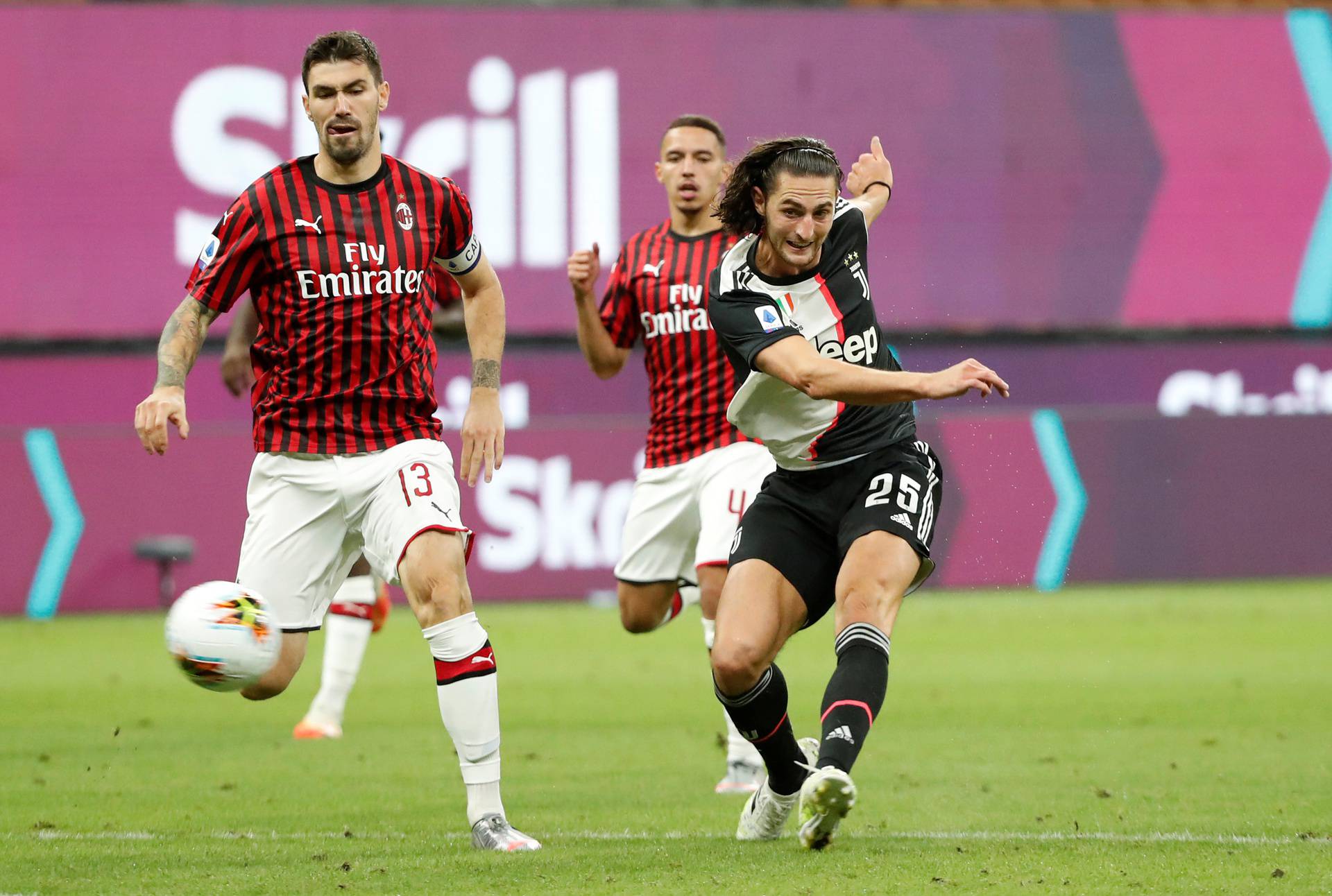 Serie A - AC Milan v Juventus