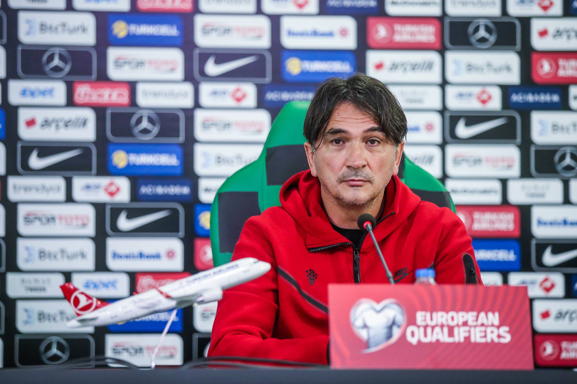 Bursa: Zlatko Dalić i Ivan Perišić na konferenciji za medije uoči sutrašnje utakmice s Turskom