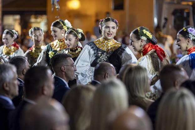 Vinkovci: 60. Vinkovačke jeseni pod sloganom "Jesen rumeni jabuka"