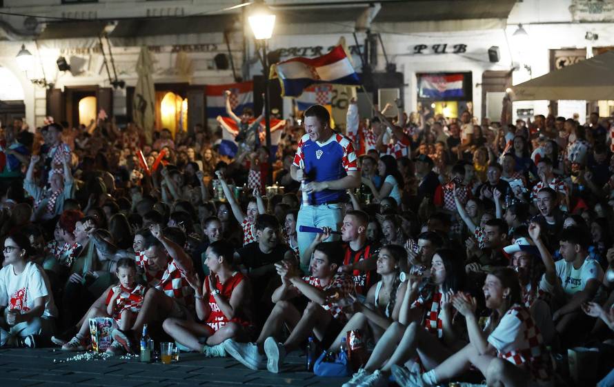 Osijek: Zajedničko gledanje utakmice Engleska  - Hrvatska 