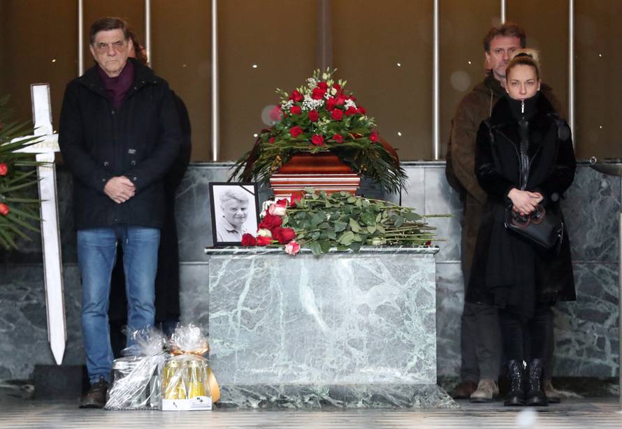 Oproštaj od oca uz tamburaše: Marko je jedva susprezao suze