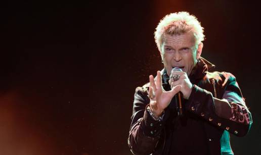 Roker Billy Idol čuva okoliš pa izbjegava plastične tanjure...