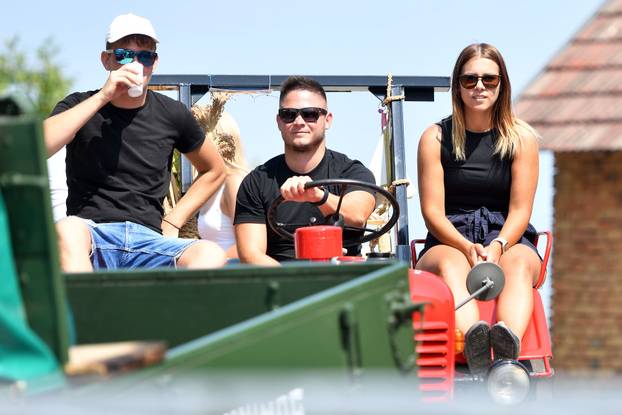 Sveti Urban: Međunarodni traktorski rally na štrigovskim vinogradima 