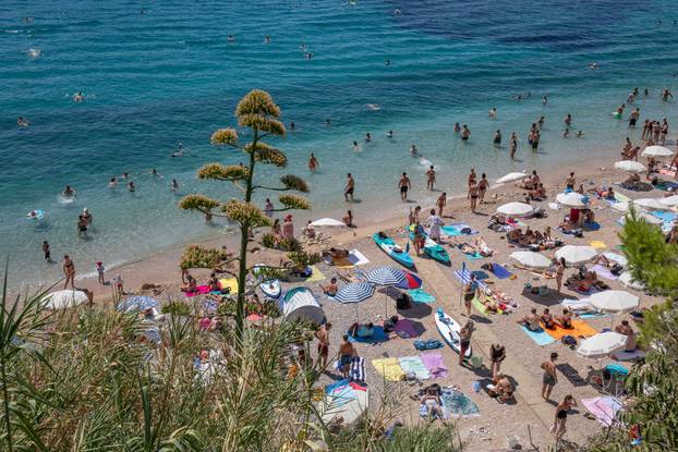 Dubrovnik: Mnogi su spas od novog toplisnkog vala portažili u moru