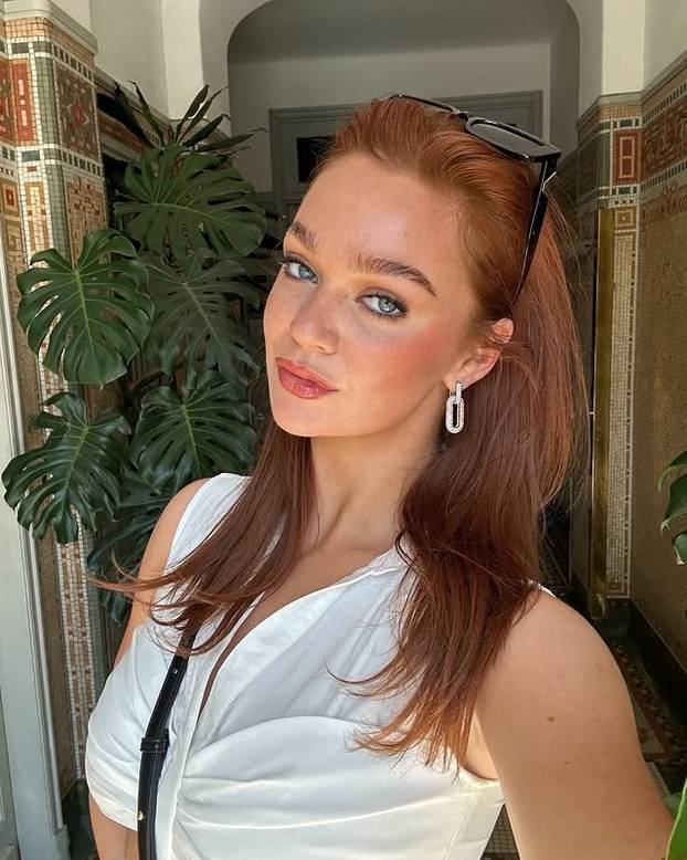 FOTO Misica iz Britanije: Previše sam zgodna i uspješna pa mi muškarci uopće ne prilaze