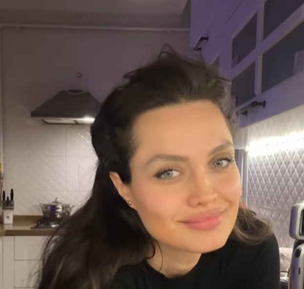 Turska glumica nevjerojatno nalikuje svojoj američkoj kolegici: 'Ista si Angelina Jolie!'