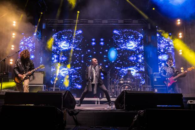 Željko Bebek i Baby Lasagna uvelu su Split u Novu 2026. godinu uz vatromet i dronove