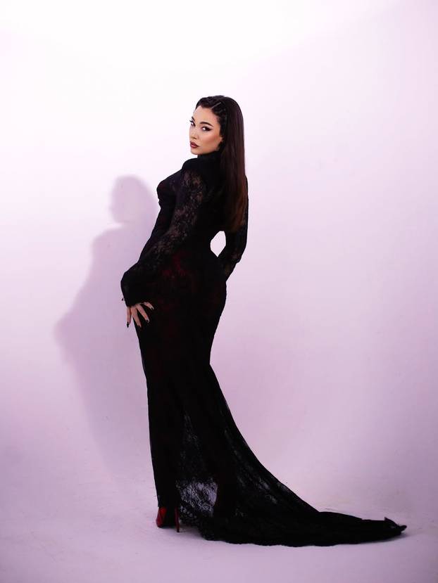 FOTO Novi izgled Sanje Vučić uzdrmao društvene mreže: 'Da, udebljala sam se. Bolesna sam'