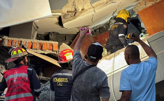 Aftermath of Colombia earthquake, in Cali