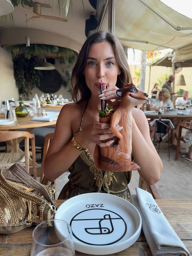 FOTO Ima božansku ljepotu! Ovo je žena koju zovu Afroditom