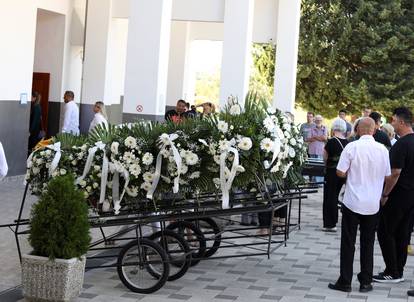 Šibenčani na posljednji počinak ispratili malenu Kiaru Goršić