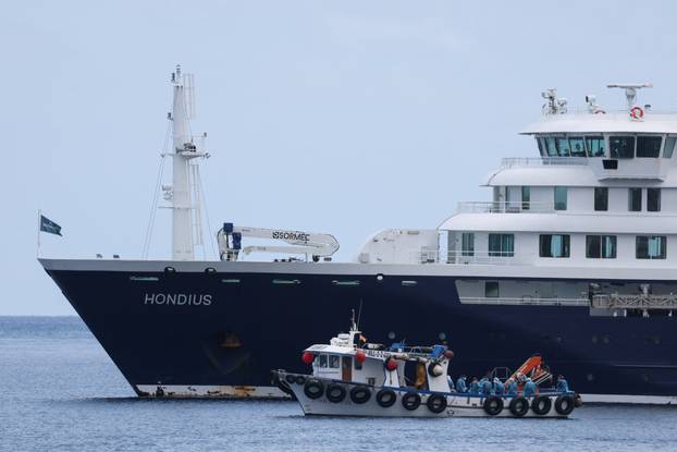 Cruise ship MV Hondius arrives at the port of Granadilla de Abona after being affected by a hantavirus outbreak, in Tenerife