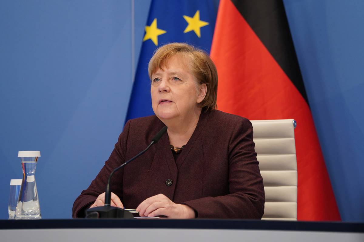 Merkel brani mjeru policijskog sata:  'Situacija je vrlo ozbiljna'