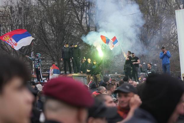 Beograd: Nakon završetka prosvjeda studenti su počistili ulice 
