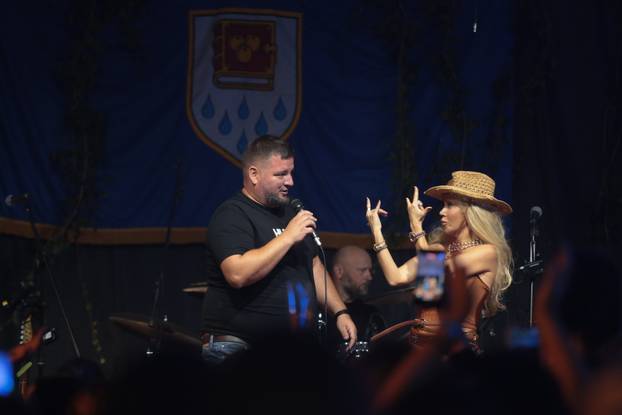 Gornja Bistra: Nastup Maje Šuput oduševio publiku na Bistranskoj Čušpazijadi