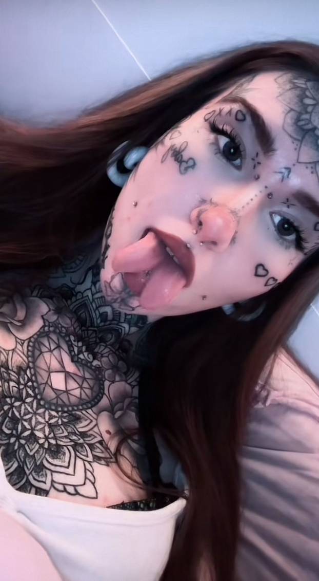 FOTO Ima 21 godinu, a cijela je istetovirana! Evo kako je prije izgledala: 'Roditelji su zgroženi'