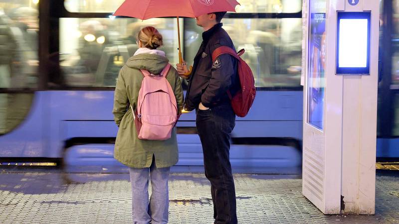 VRIJEME DANAS Hladno jutro uz moguću kišu. Vozačima oprez: 'Pripazite na skliske ceste!'