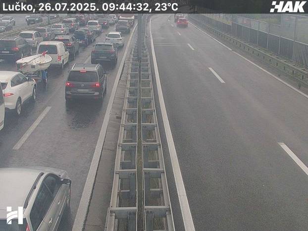 Vikend u srcu sezone i ogromne gužve diljem  zemlje: Pogledajte stanje na HAK-ovim kamerama!