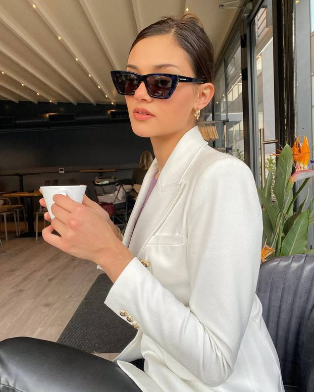 FOTO Laura Gnjatović odradila nastup u badiću: Evo kako je izgledala prije pet godina...